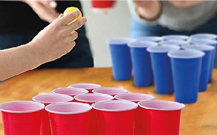 Beer-Pong Set Bier Pong Trinkspiel Partybecher mit 24 Bechern 24 Bällen